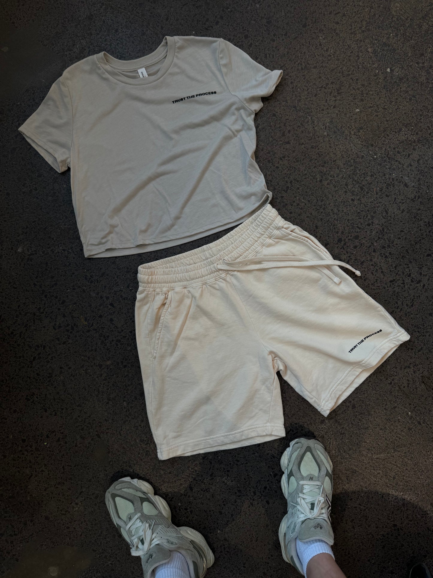 CROPPED TEE